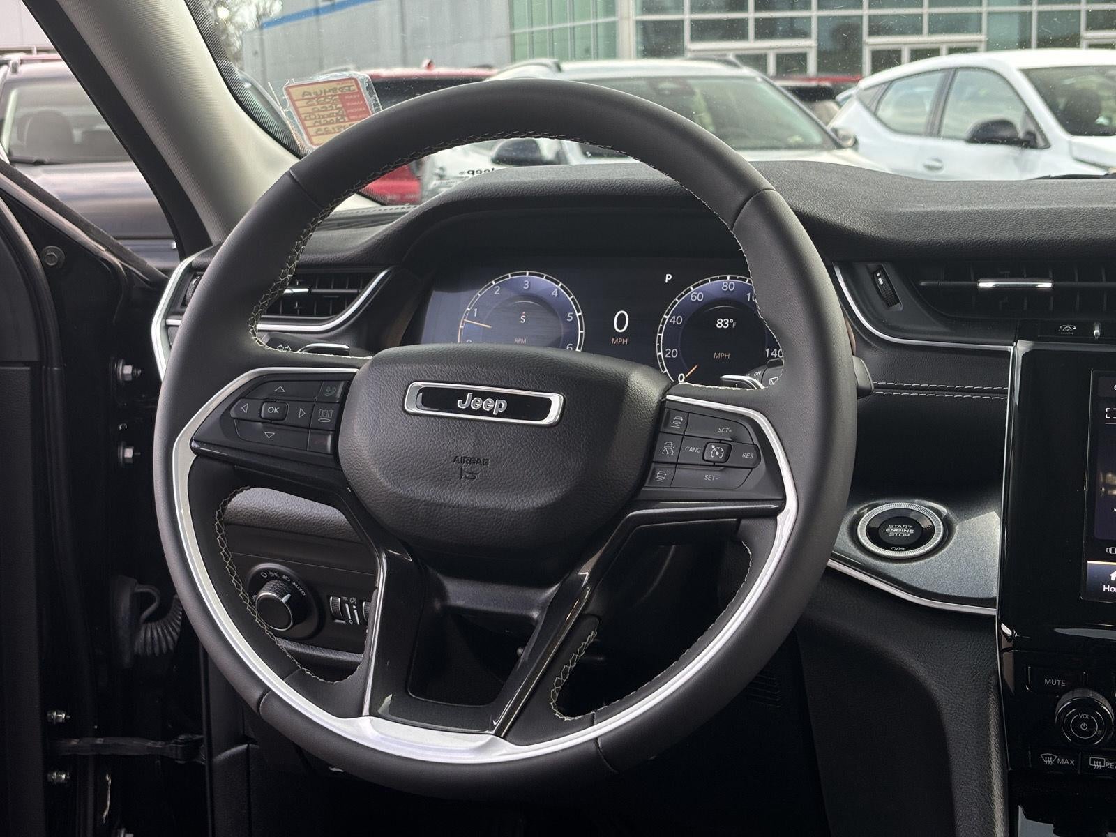 2023 Jeep Grand Cherokee L Laredo 4x4