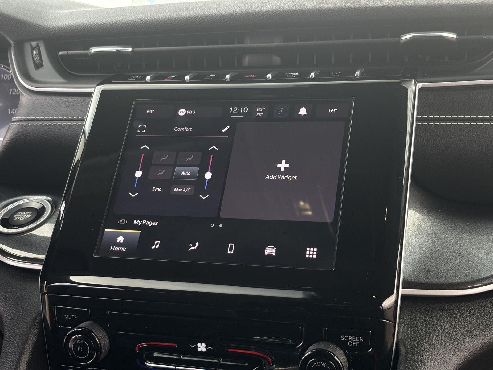 2023 Jeep Grand Cherokee L Laredo 4x4