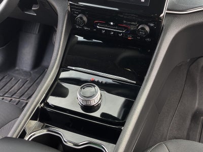 2023 Jeep Grand Cherokee L Laredo 4x4