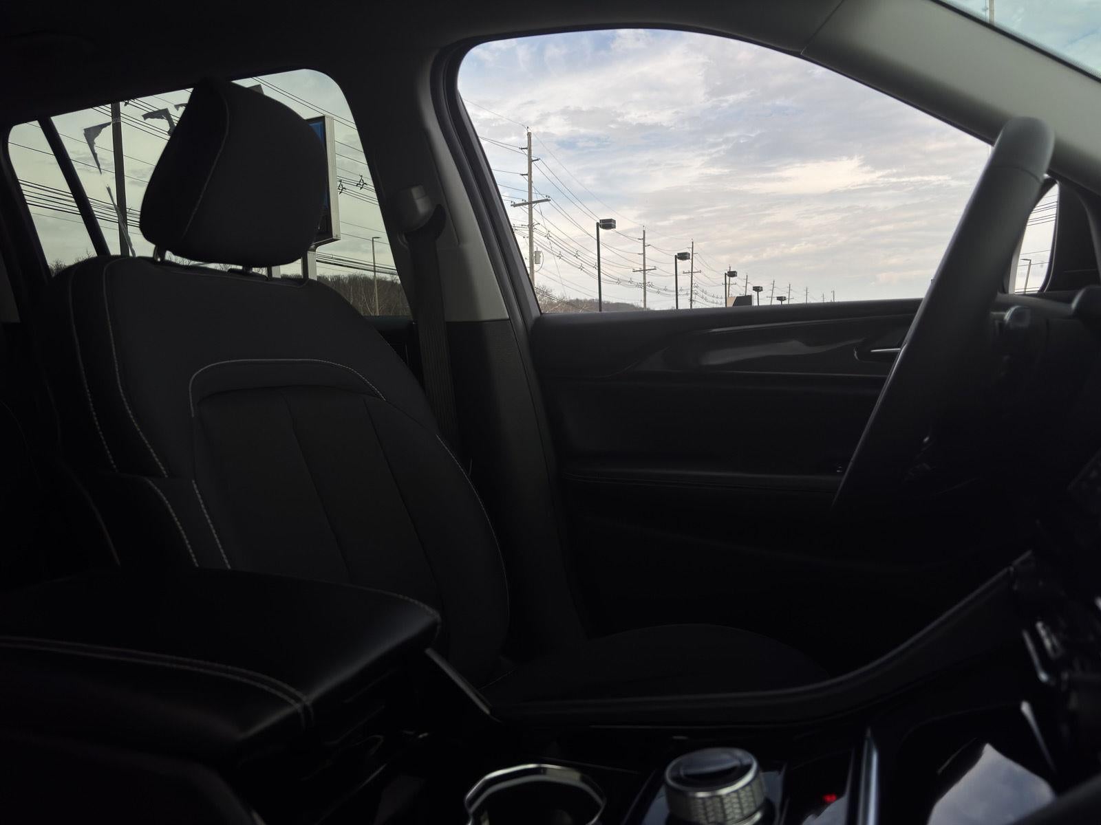 2023 Jeep Grand Cherokee L Laredo 4x4