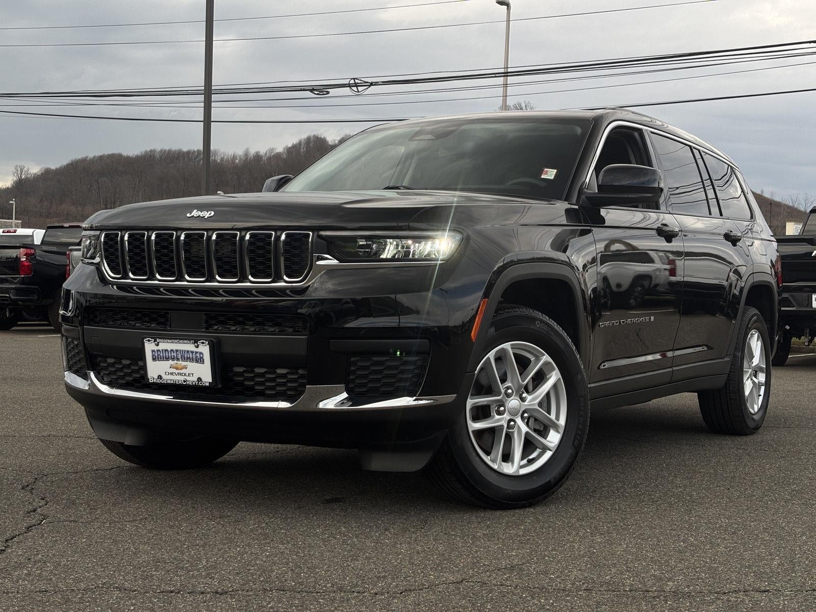 2023 Jeep Grand Cherokee L Laredo 4x4