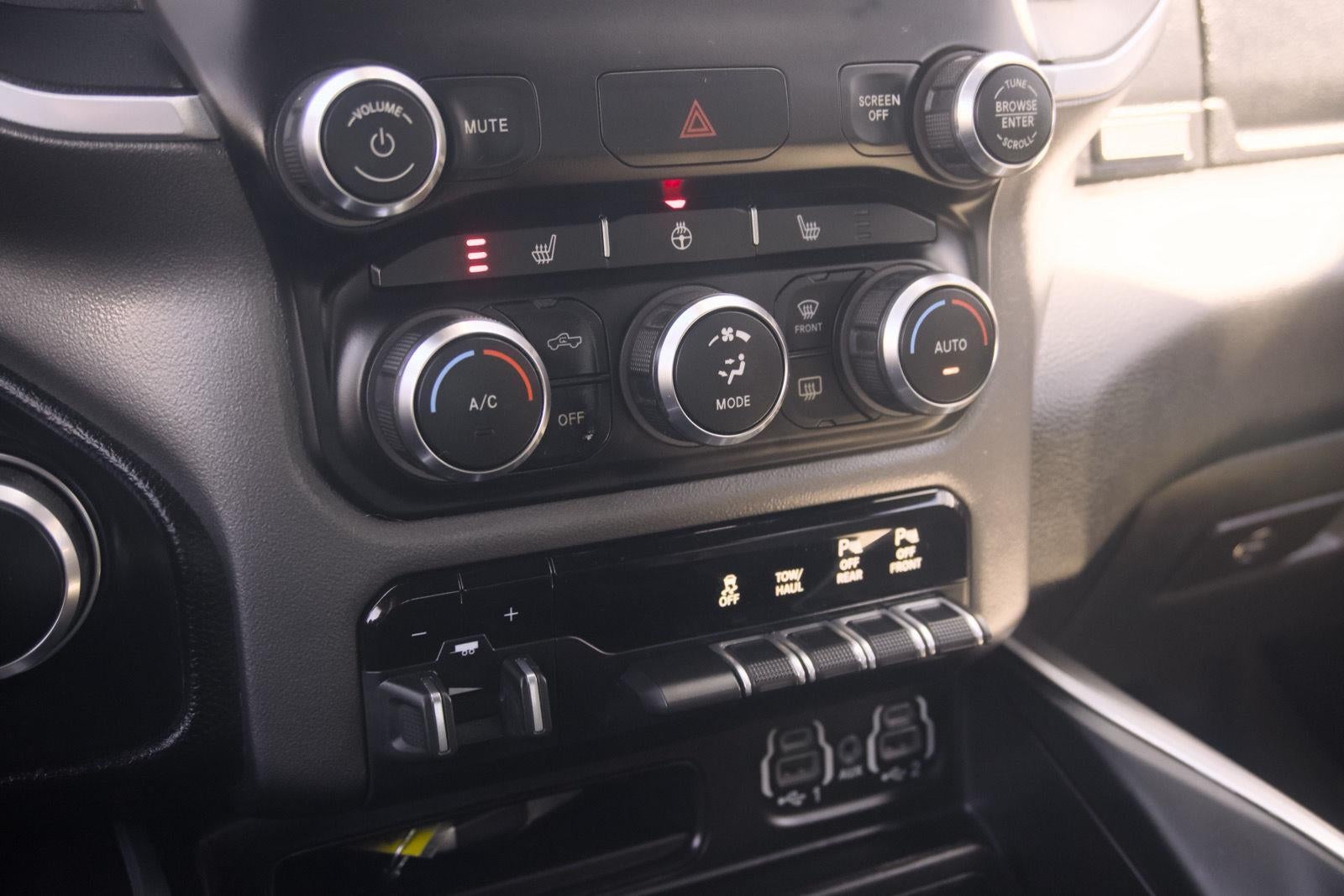 2021 RAM 1500 Big Horn Crew Cab 4x4 5'7" Box