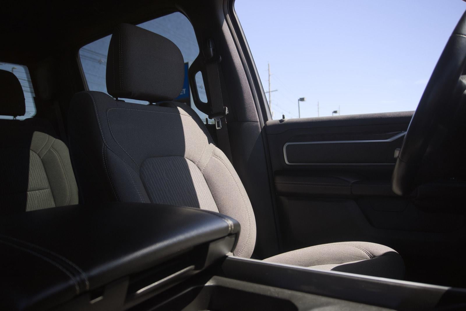 2021 RAM 1500 Big Horn Crew Cab 4x4 5'7" Box