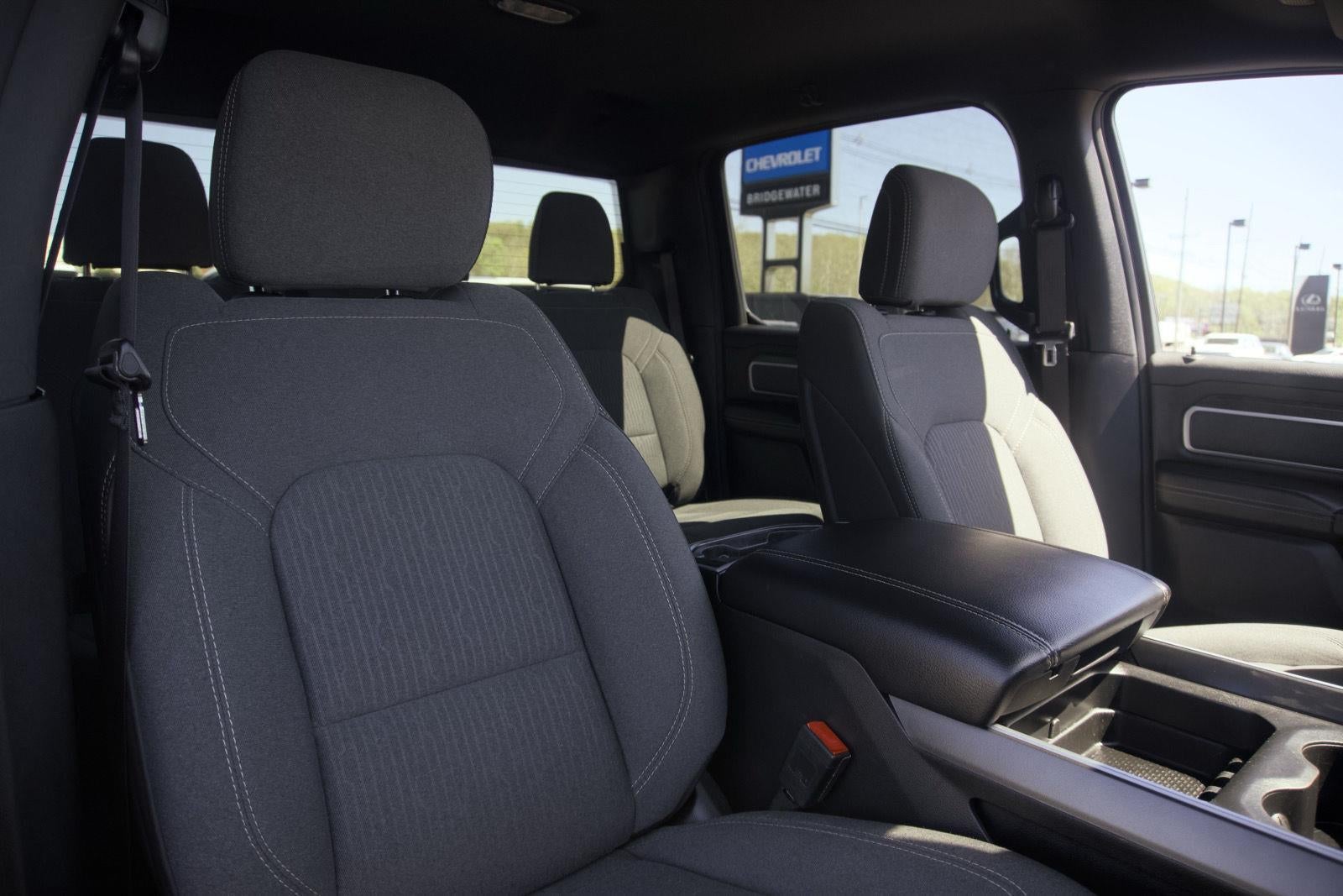2021 RAM 1500 Big Horn Crew Cab 4x4 5'7" Box