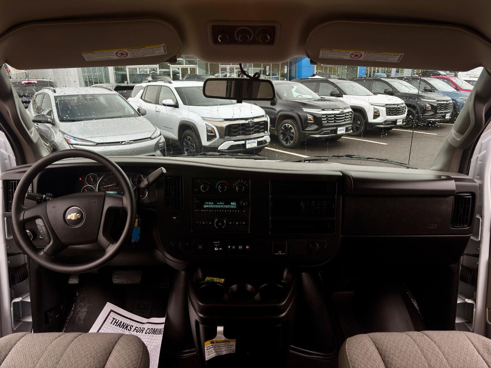 2025 Chevrolet Express Passenger 1LS