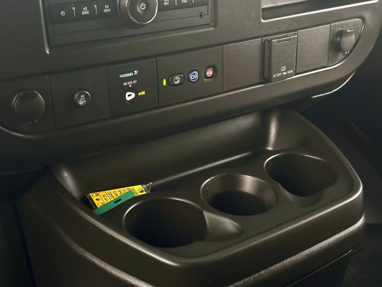 2025 Chevrolet Express Passenger 1LS