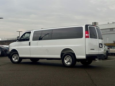 2025 Chevrolet Express Passenger 1LS