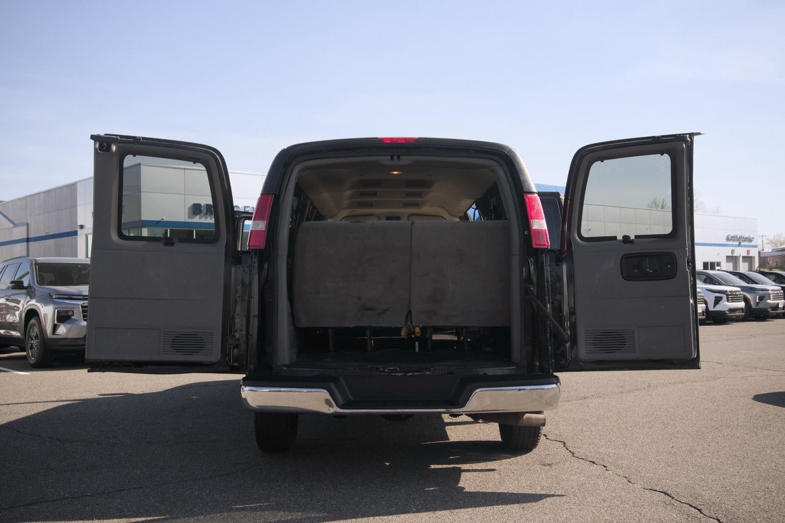 2019 Chevrolet Express Passenger 3500 LT