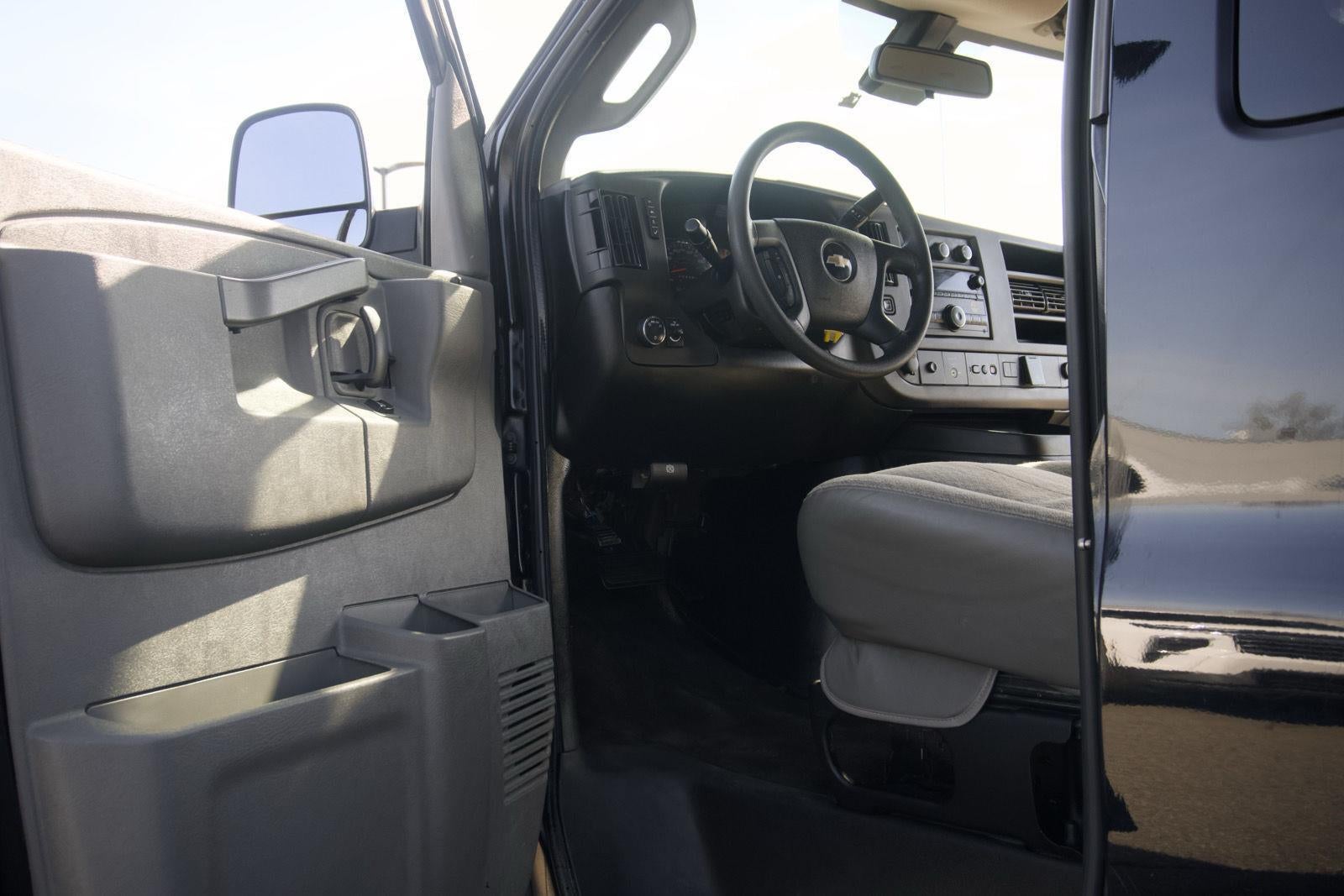 2019 Chevrolet Express Passenger 3500 LT