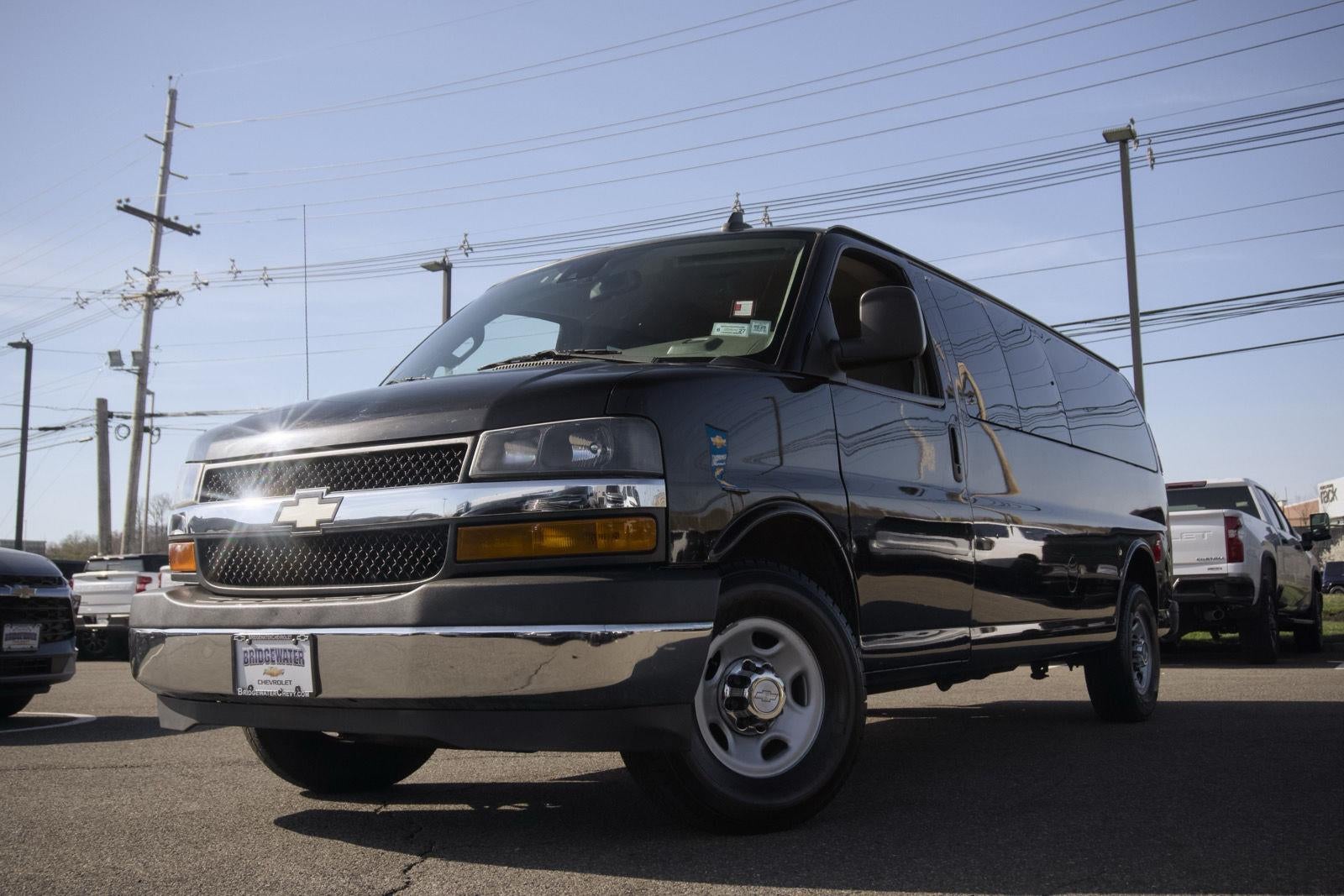 2019 Chevrolet Express Passenger 3500 LT
