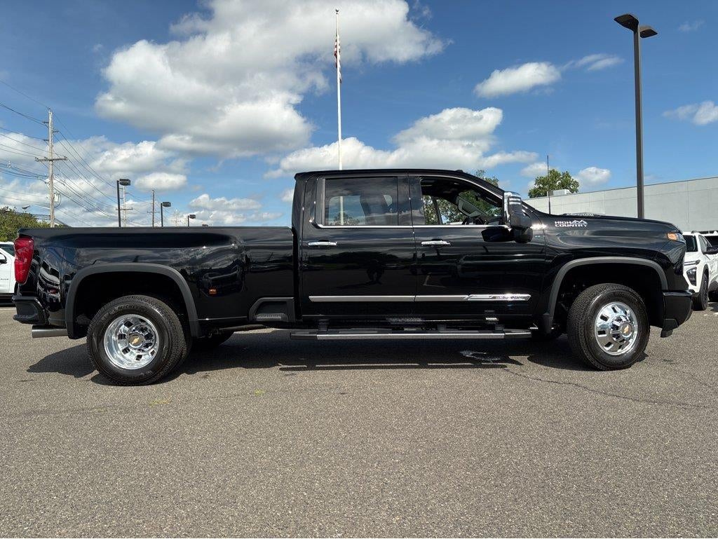 2026 Chevrolet Silverado 3500 HD High Country DRW