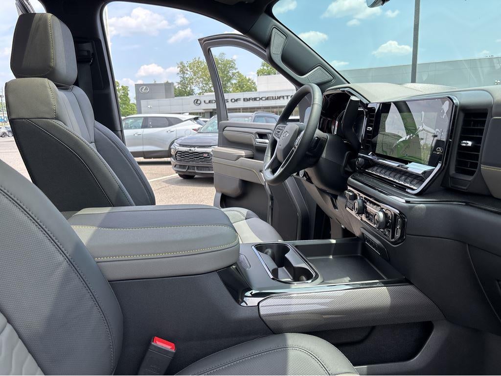 2026 Chevrolet Silverado 2500 HD ZR2 - Photo 16