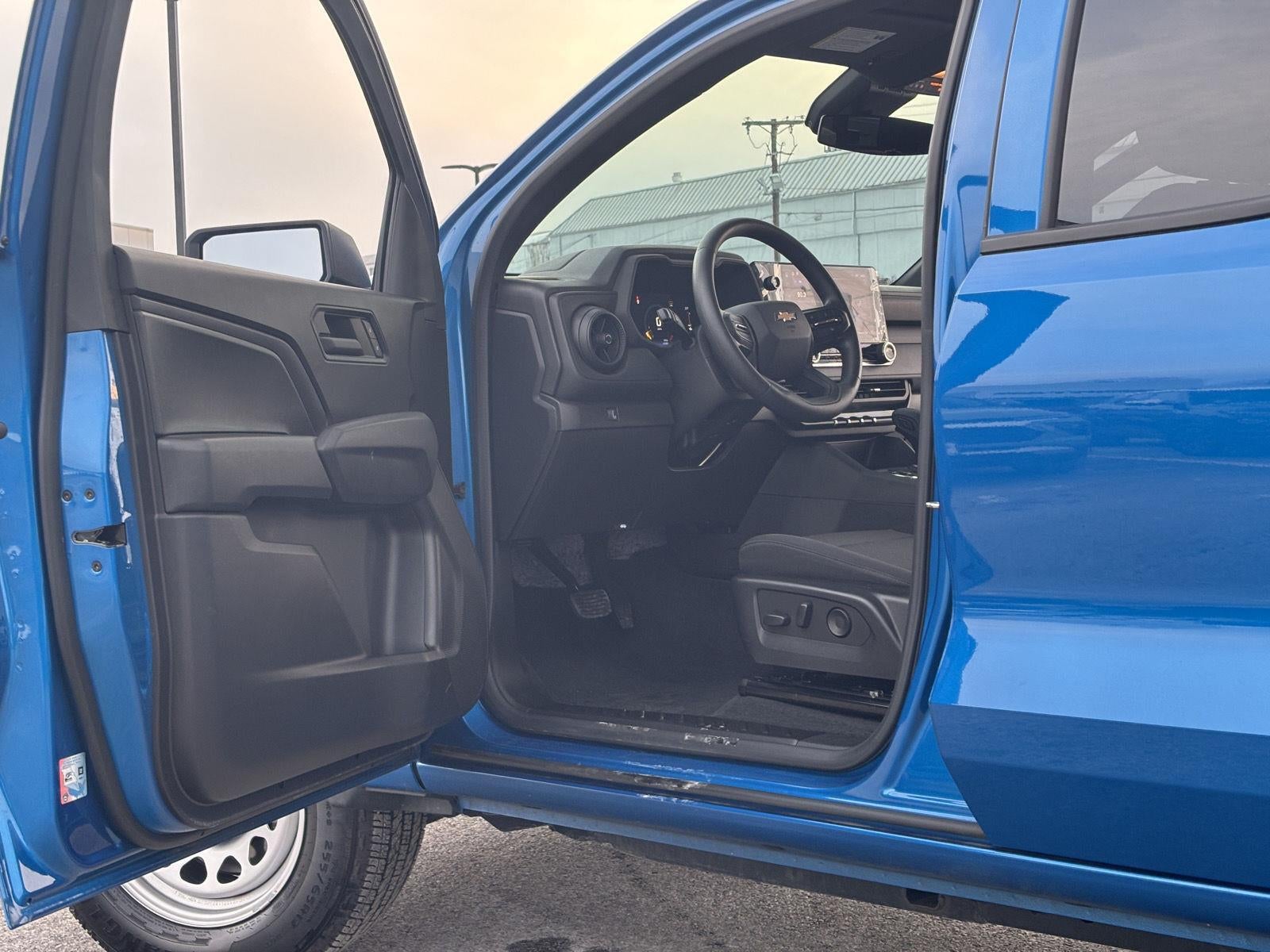 2023 Chevrolet Colorado WT