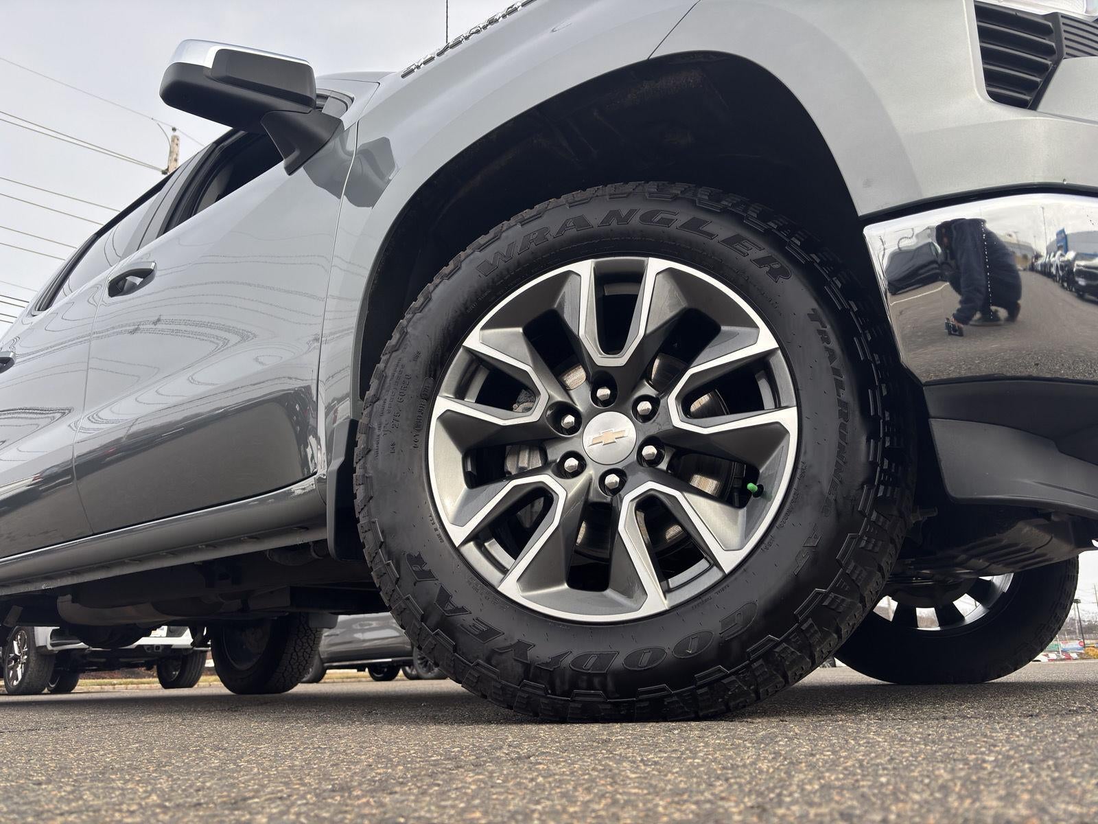 2025 Chevrolet Silverado 1500 LT (2FL)