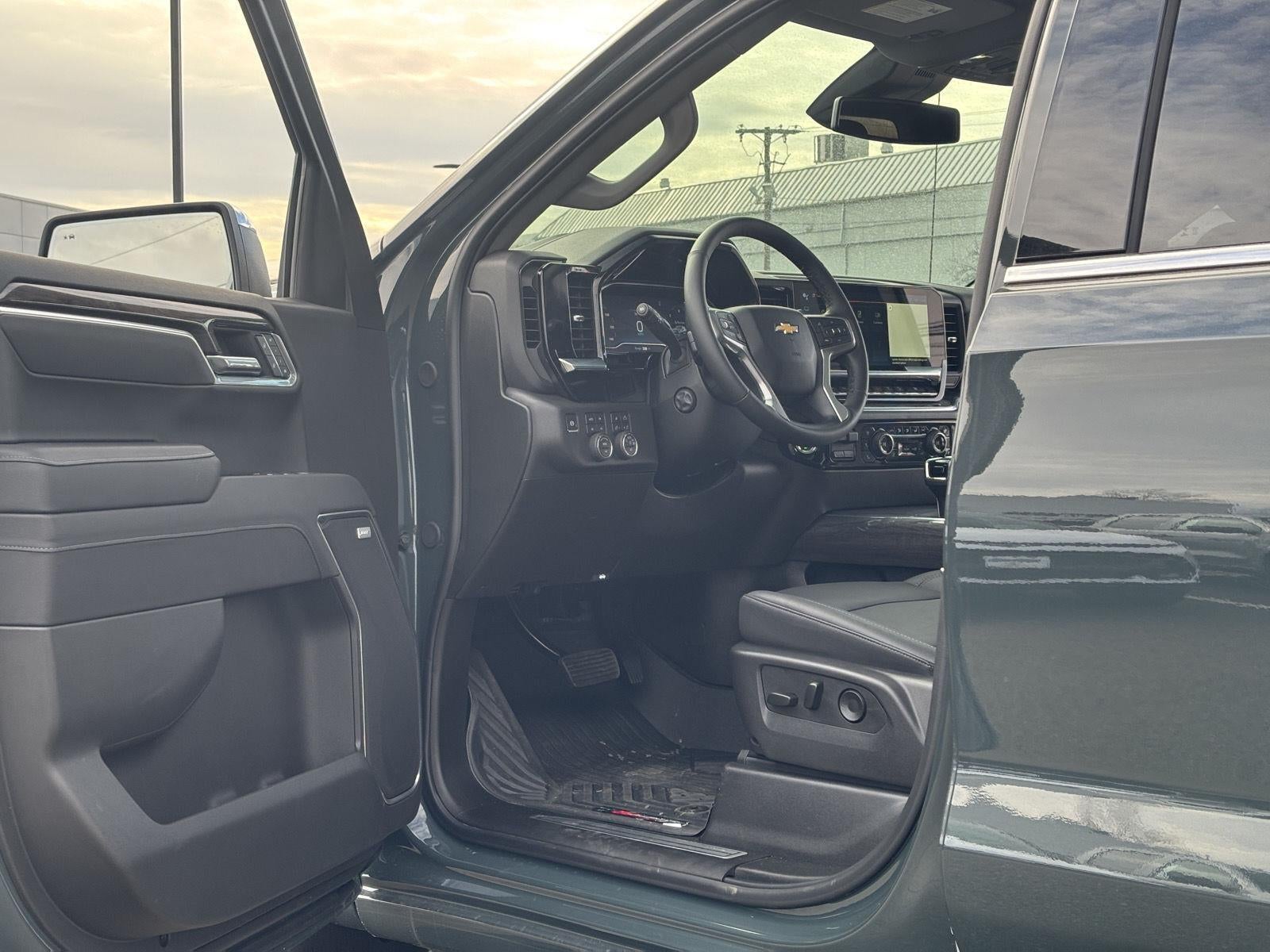 2025 Chevrolet Silverado 1500 LTZ