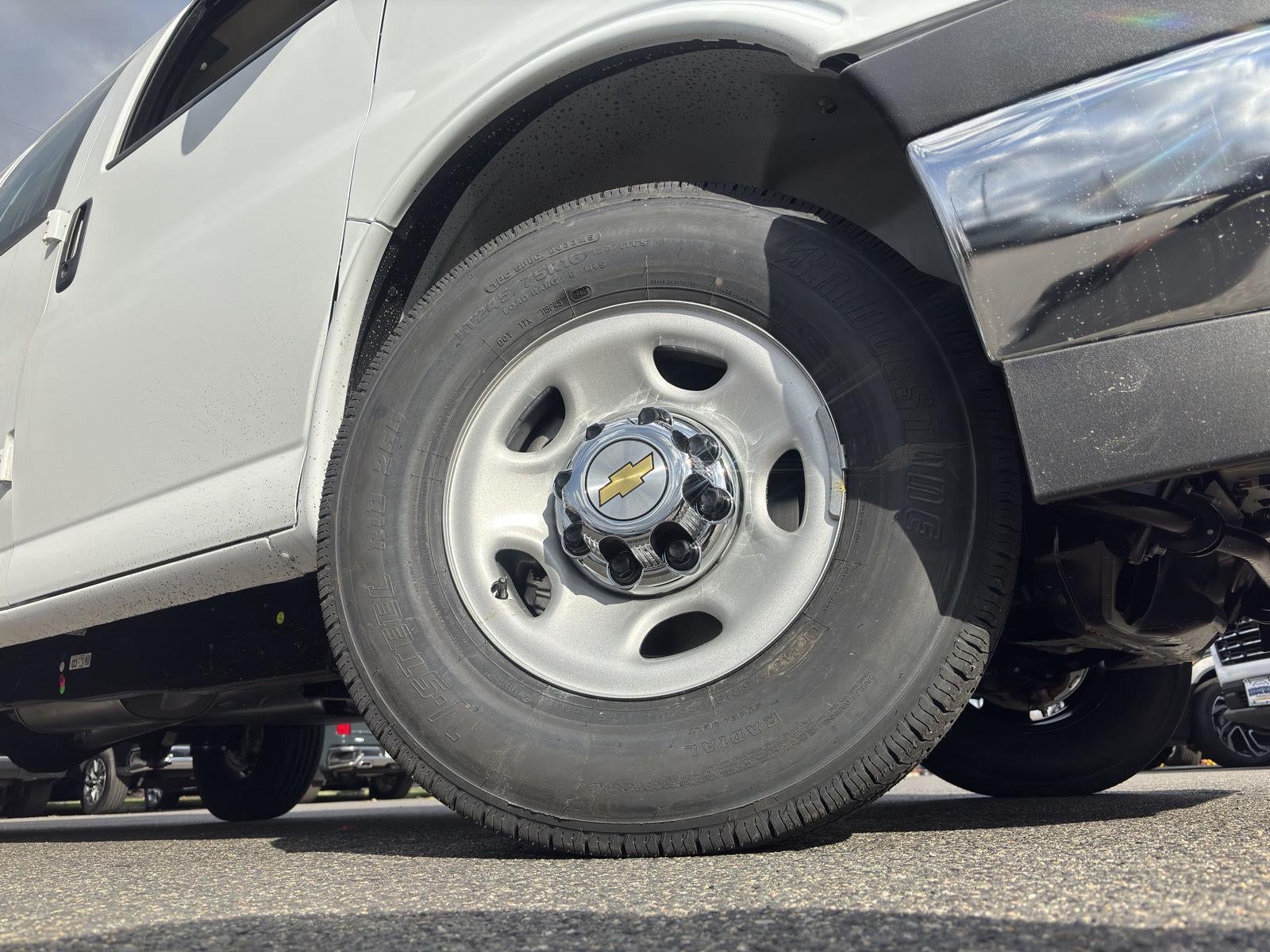 2025 Chevrolet Express Cargo 2500 WT