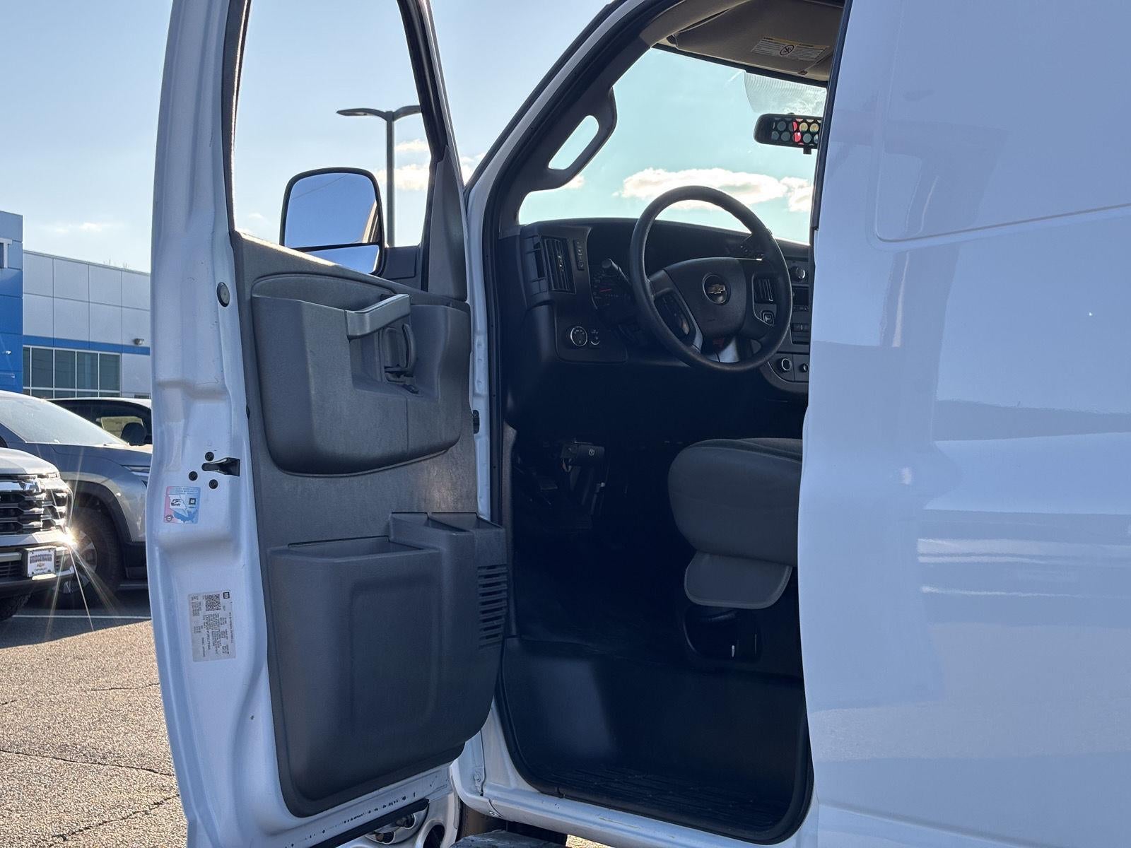2024 Chevrolet Express Cargo 2500 WT