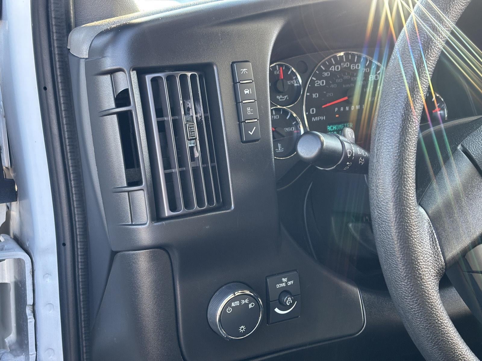 2024 Chevrolet Express Cargo 2500 WT