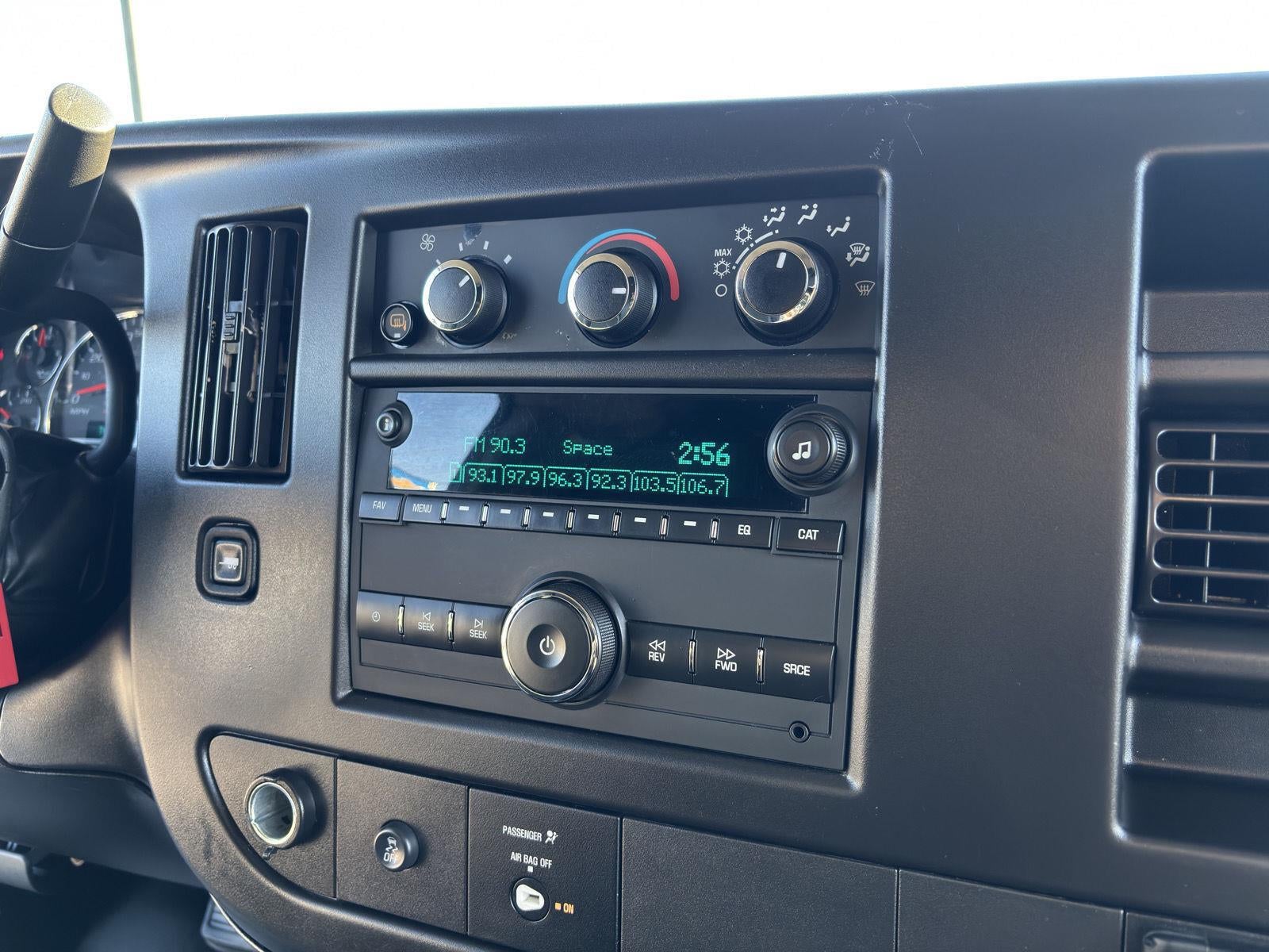 2024 Chevrolet Express Cargo 2500 WT