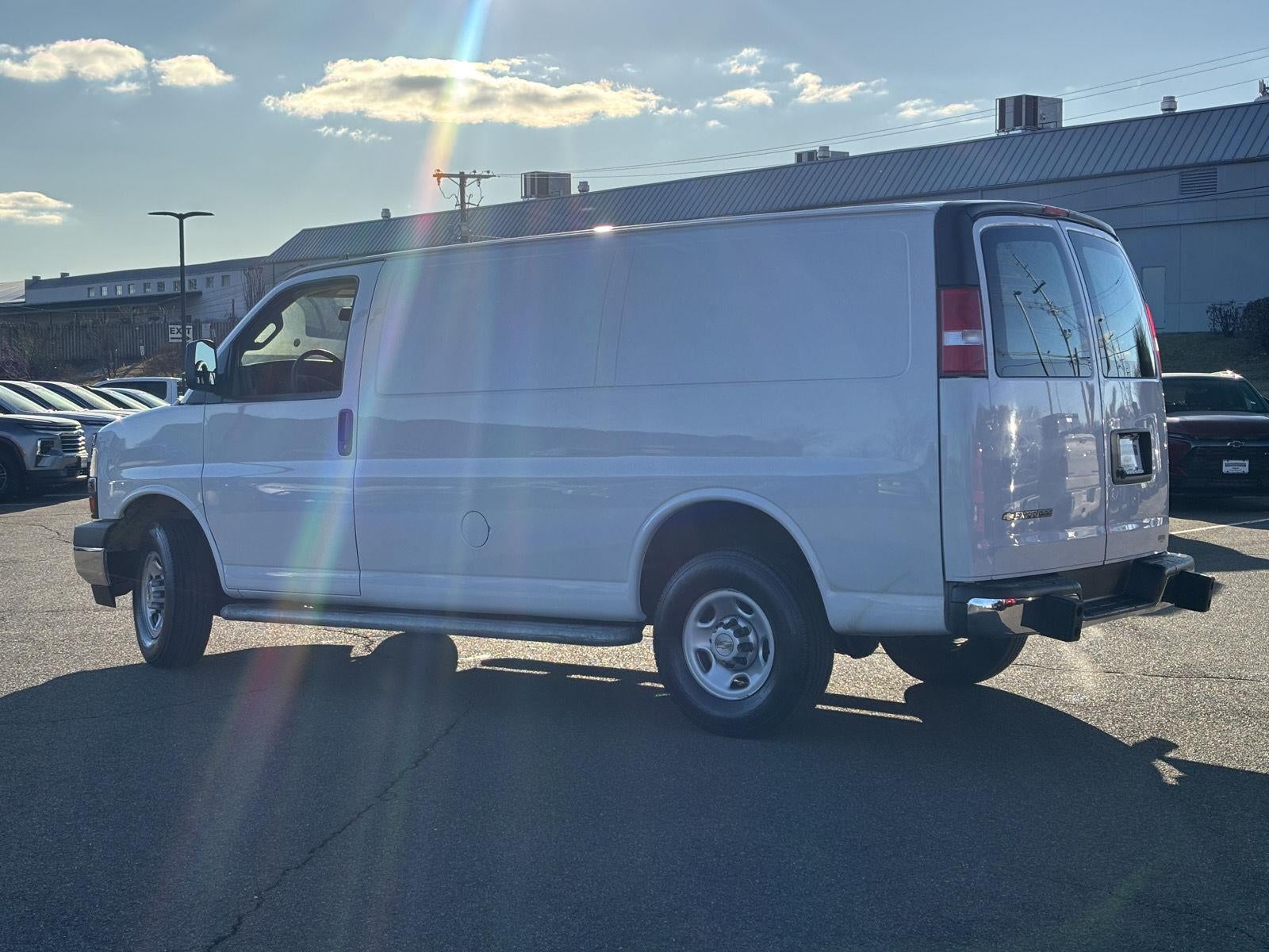 2024 Chevrolet Express Cargo 2500 WT
