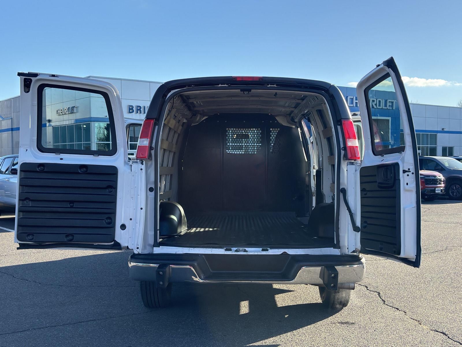 2024 Chevrolet Express Cargo 2500 WT