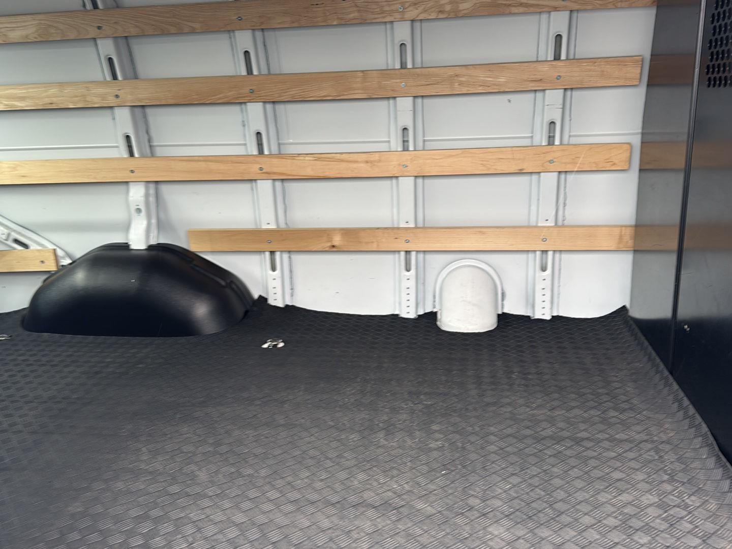 2024 Chevrolet Express Cargo 2500 WT