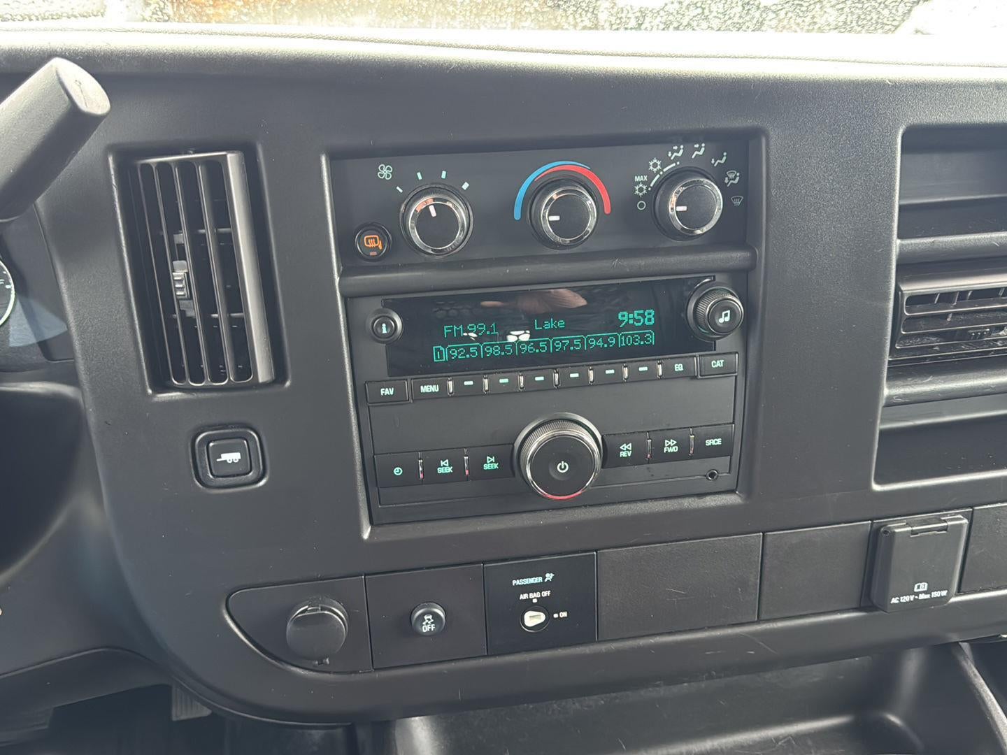 2024 Chevrolet Express Cargo 2500 WT