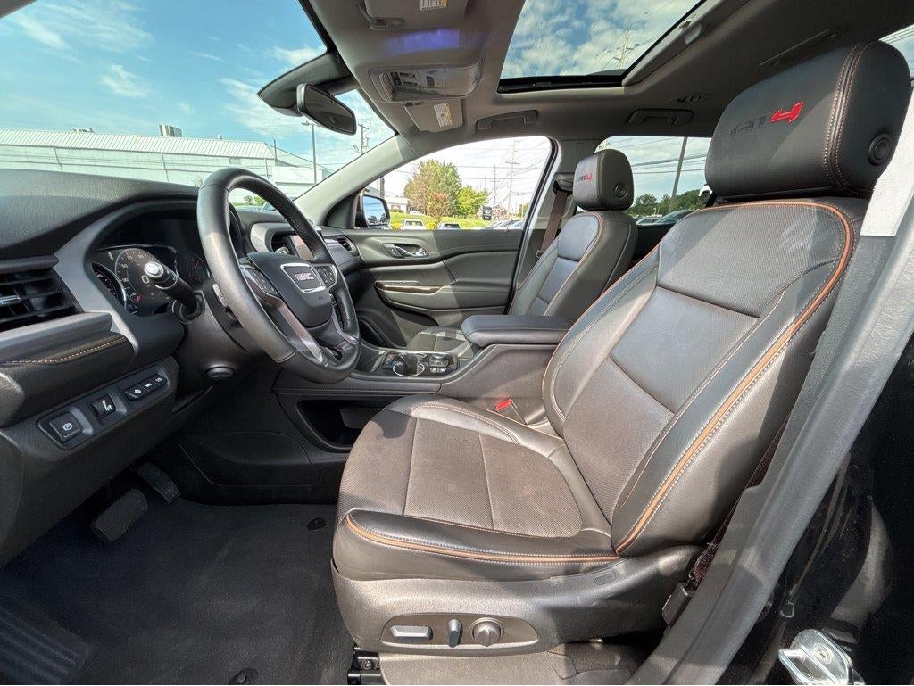 2023 GMC Acadia AT4