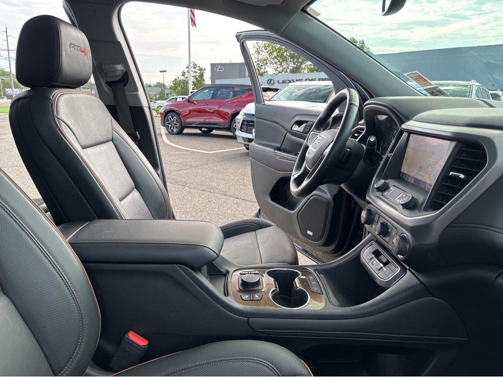 2023 GMC Acadia AT4