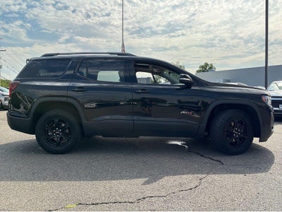 2023 GMC Acadia AT4