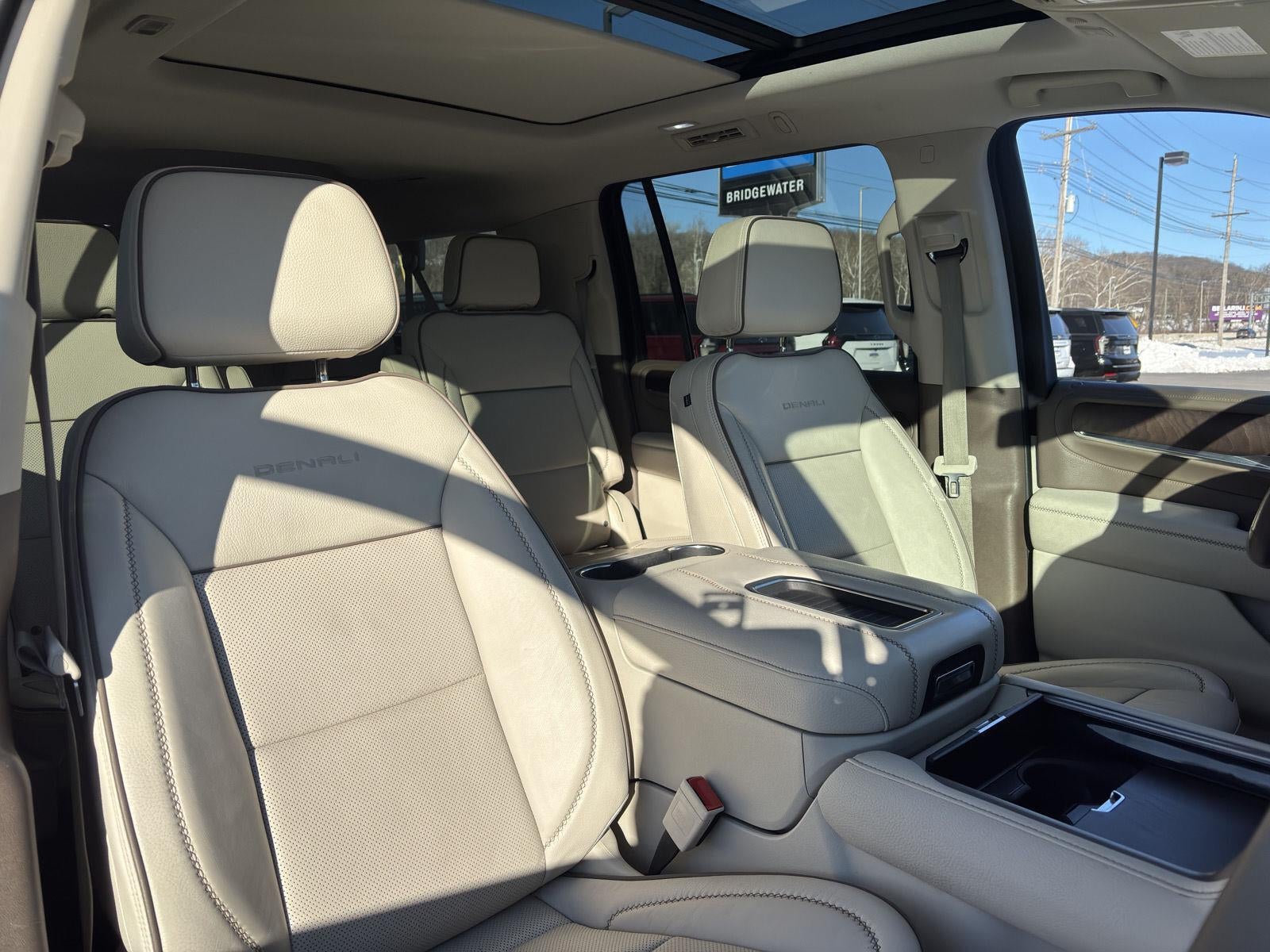 2022 GMC Yukon XL Denali