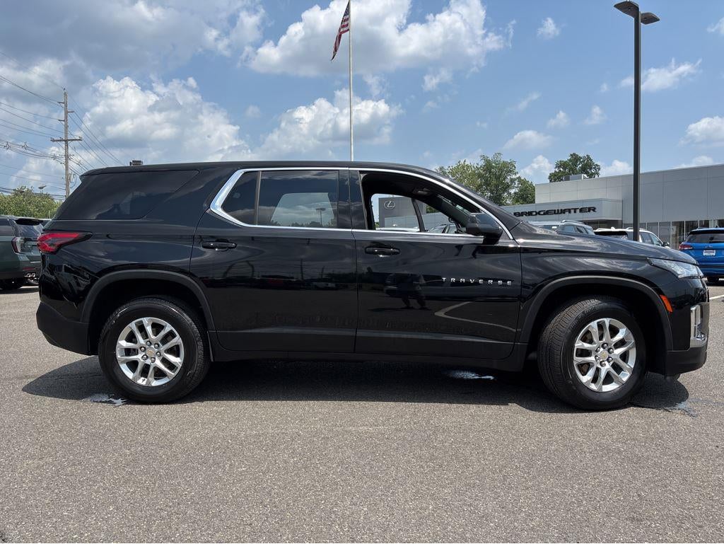 2023 Chevrolet Traverse LS