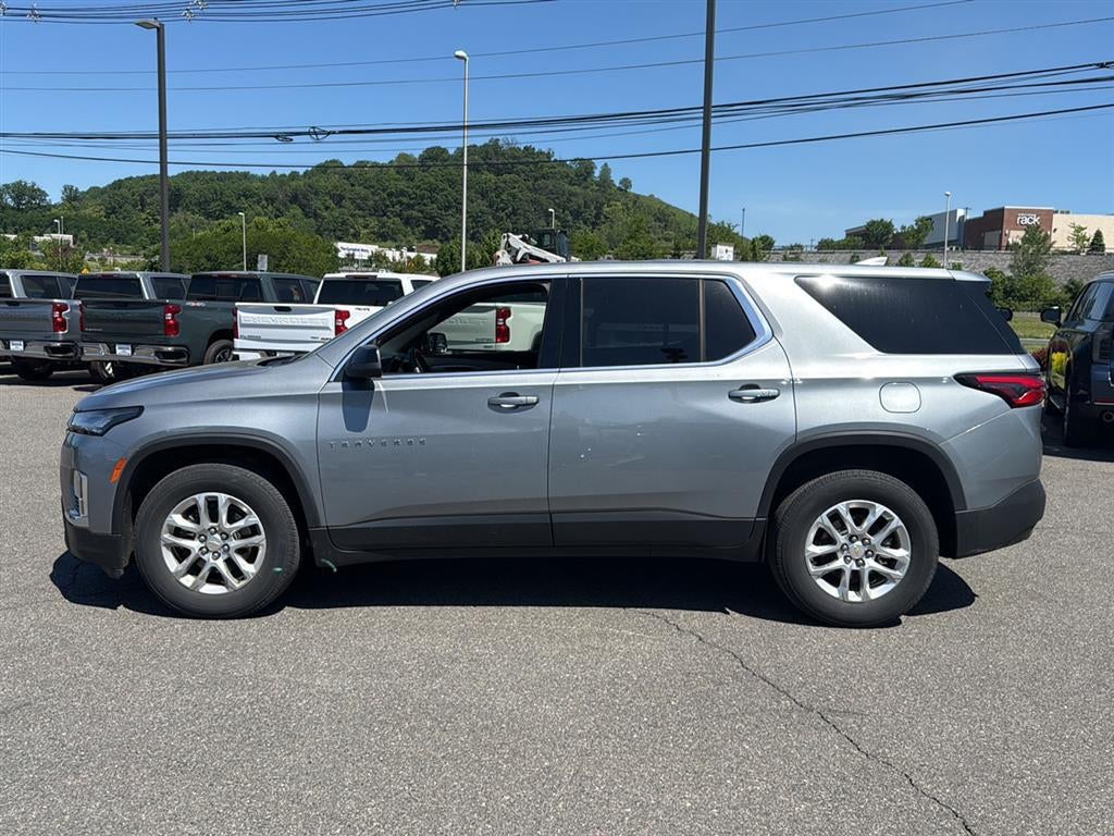 2023 Chevrolet Traverse LS