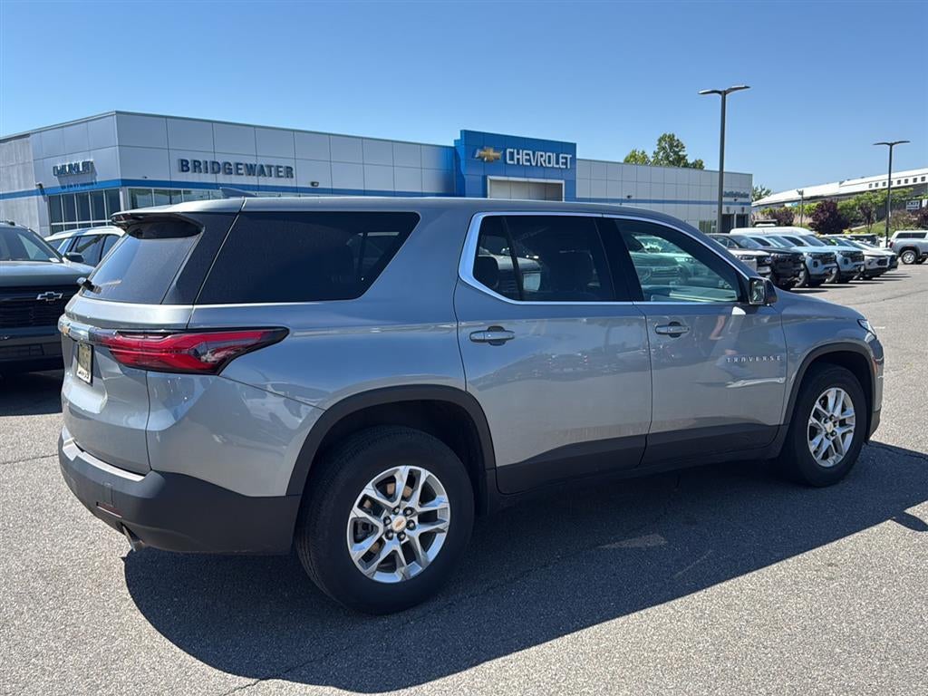 2023 Chevrolet Traverse LS