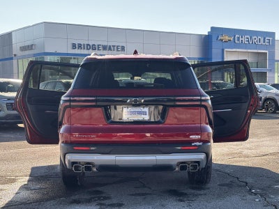 2025 Chevrolet Traverse LT