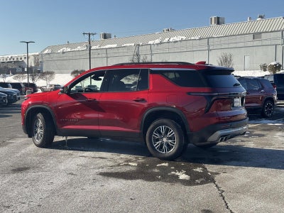 2025 Chevrolet Traverse LT