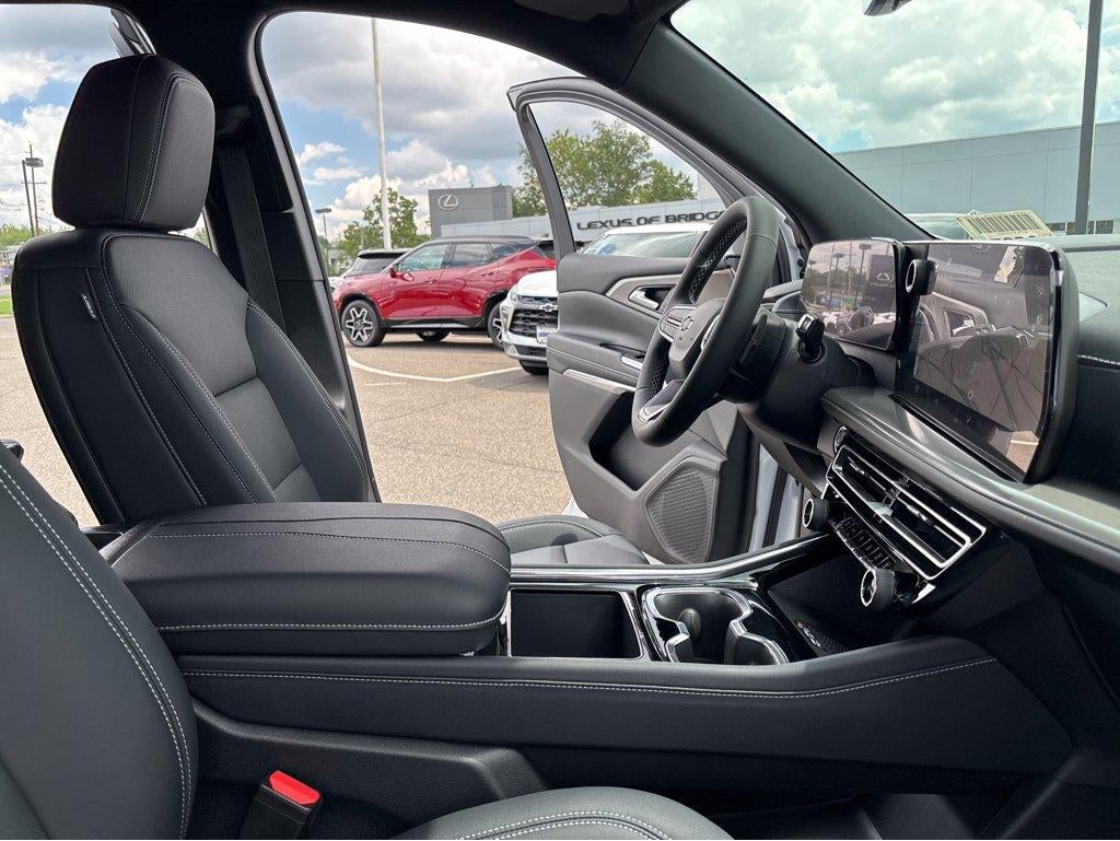 2027 Chevrolet Traverse LT - Photo 30