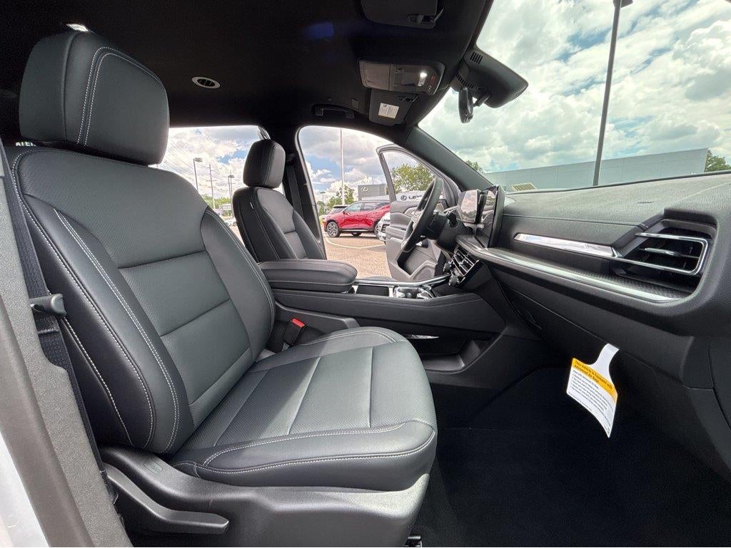 2027 Chevrolet Traverse LT - Photo 6