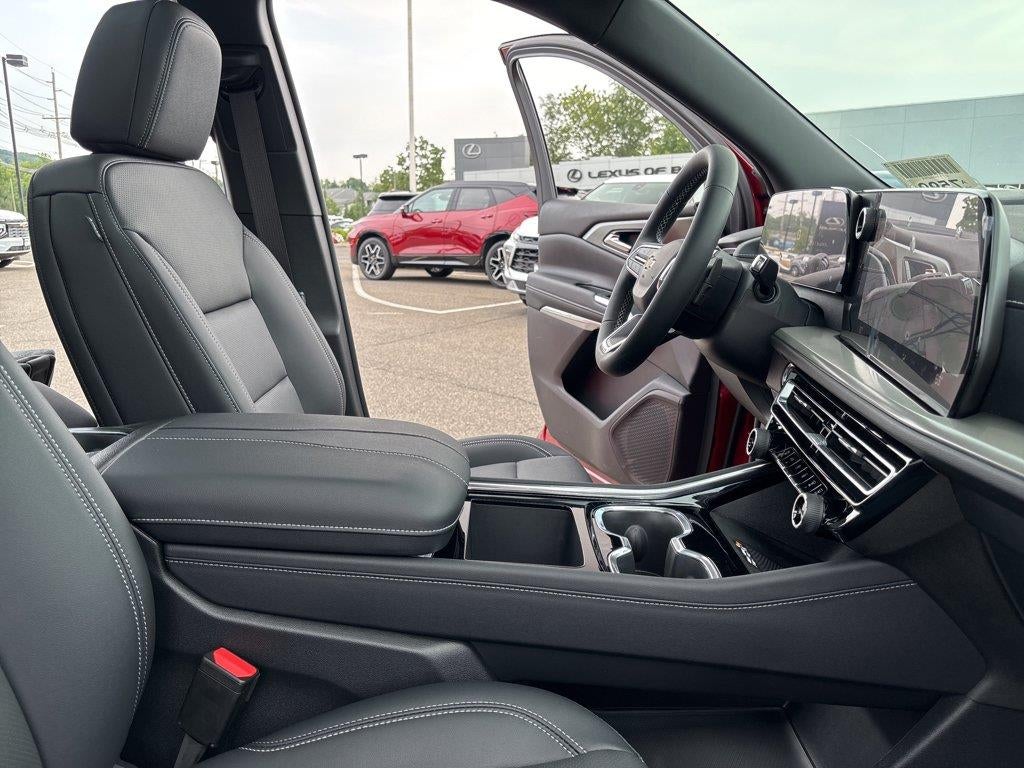 2027 Chevrolet Traverse LT - Photo 16