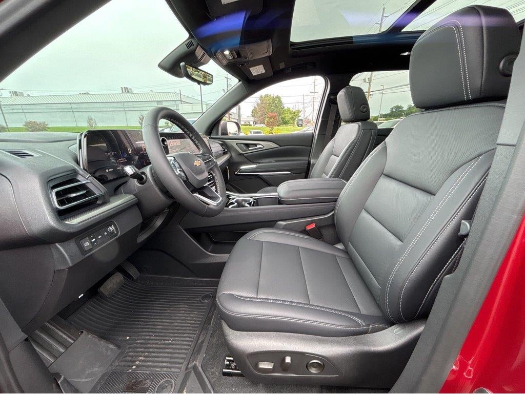 2027 Chevrolet Traverse LT - Photo 17