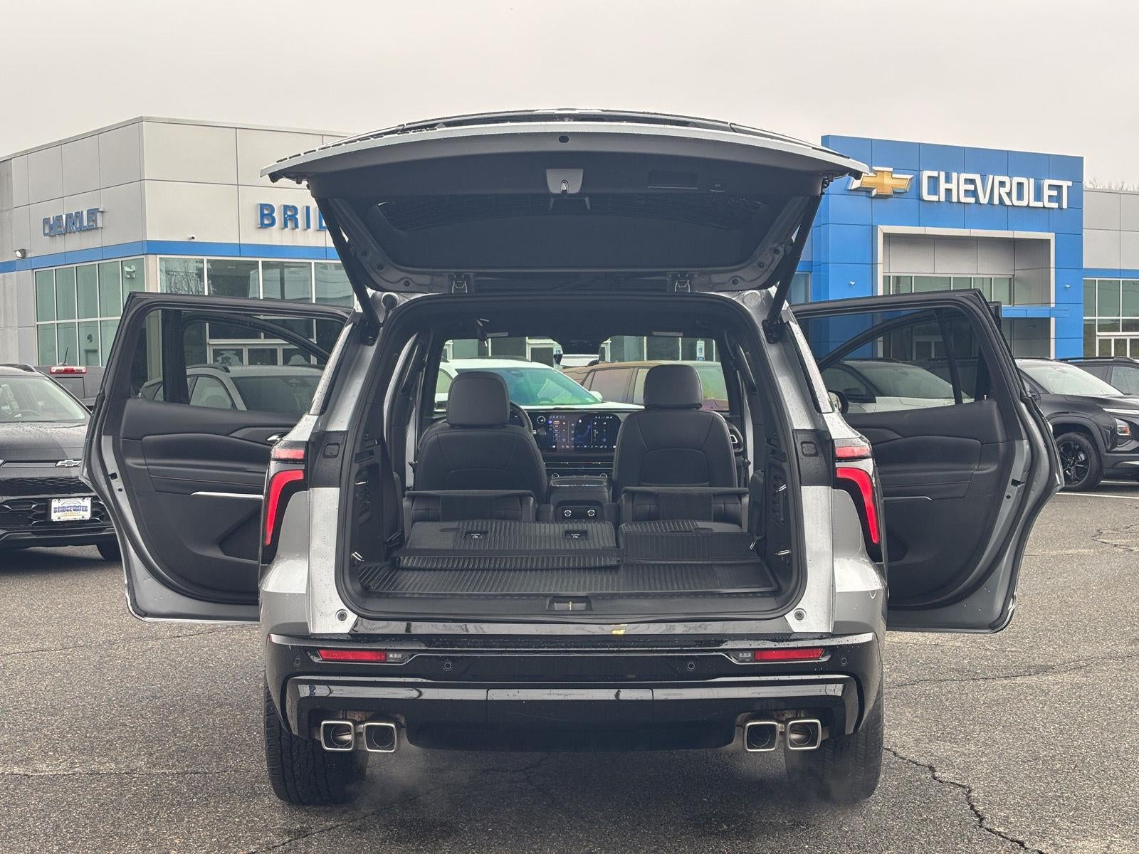 2025 Chevrolet Traverse RS