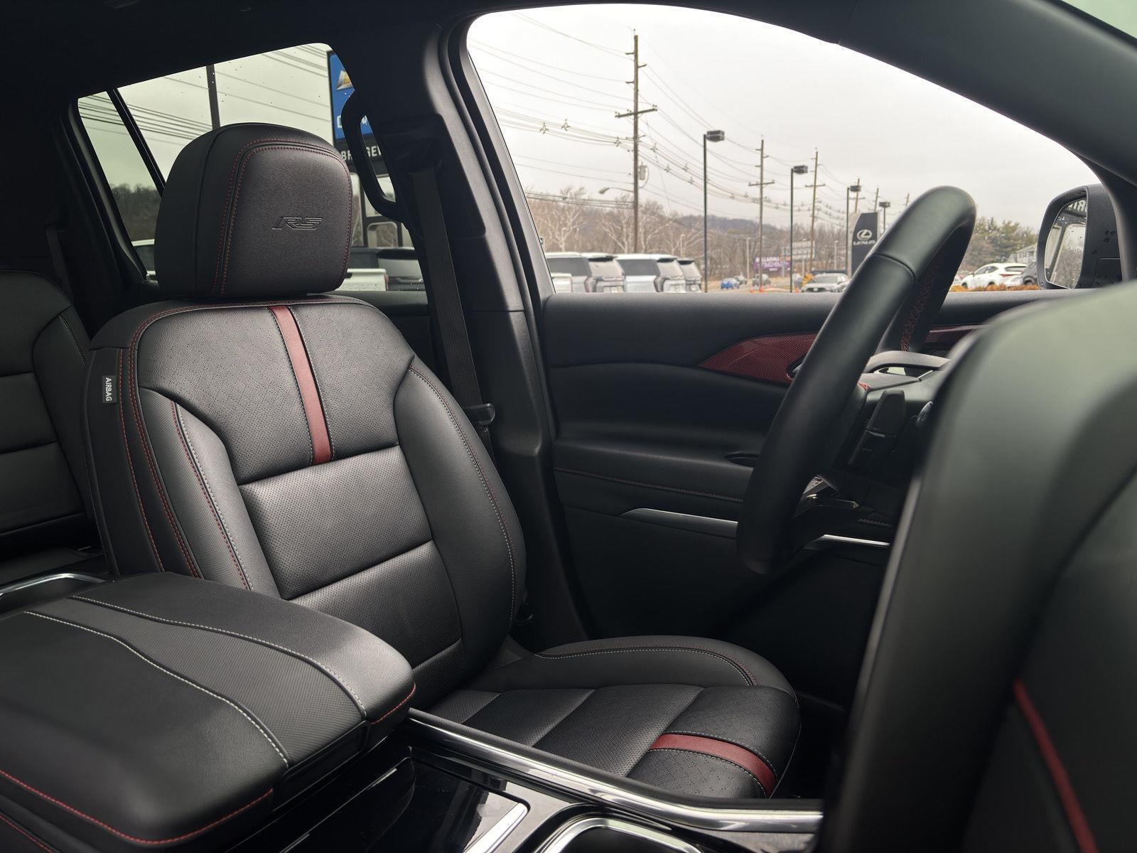 2025 Chevrolet Traverse RS