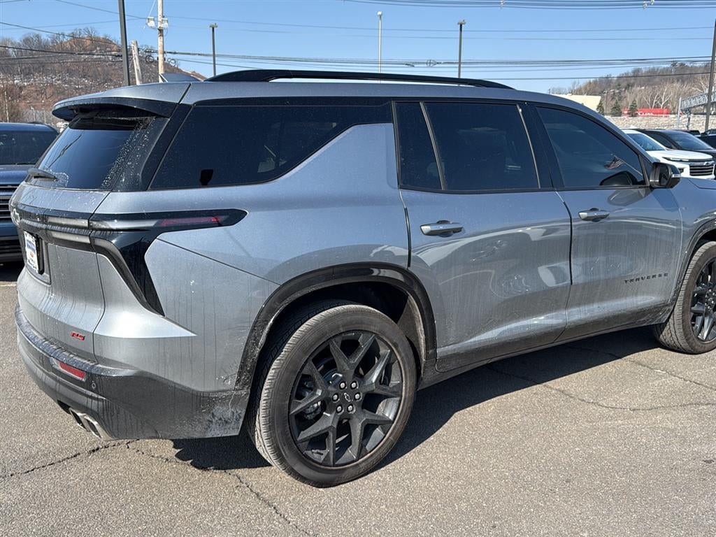 2025 Chevrolet Traverse RS