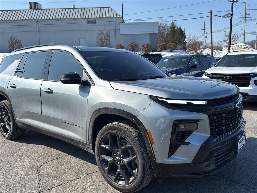 2025 Chevrolet Traverse RS