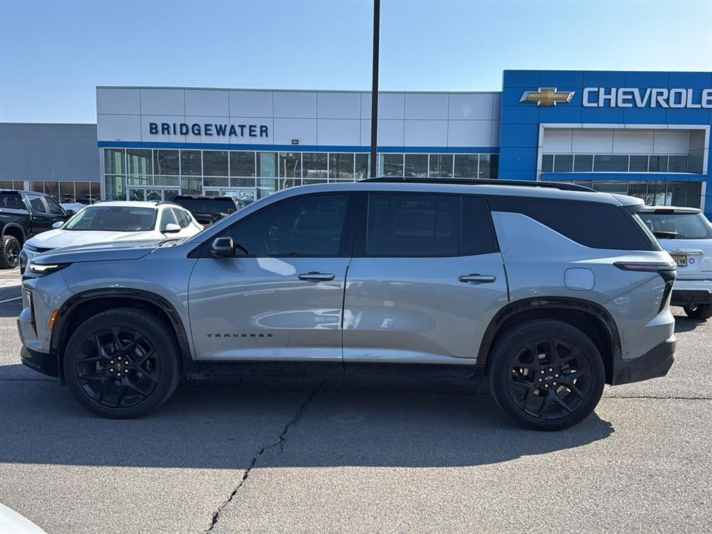 2025 Chevrolet Traverse RS