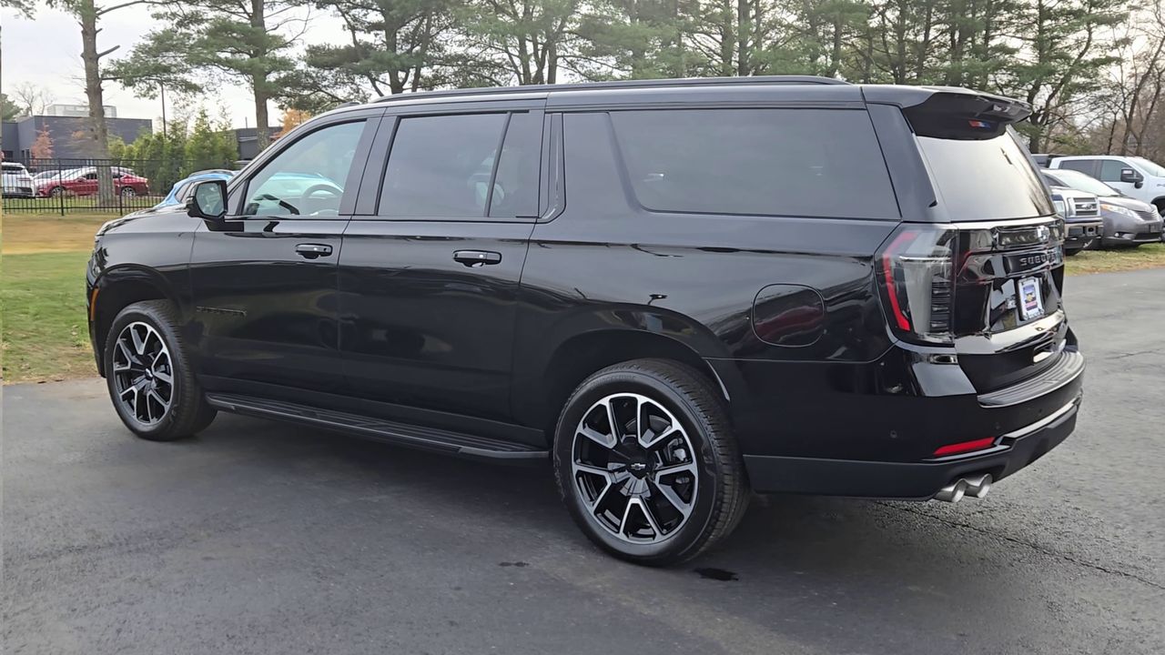 2026 Chevrolet Suburban RST