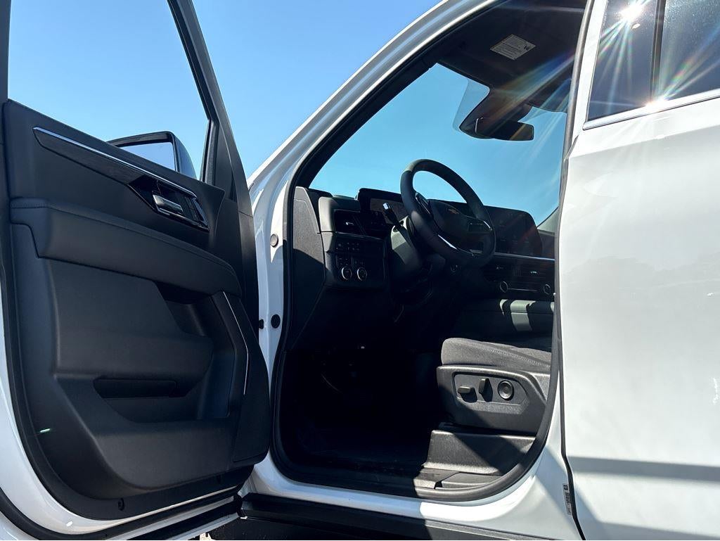 2025 Chevrolet Tahoe LS