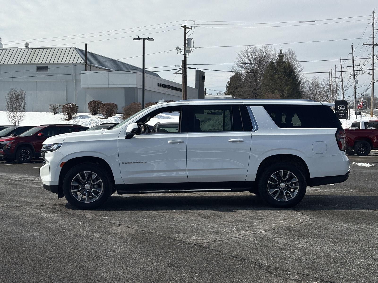 2022 Chevrolet Suburban LT