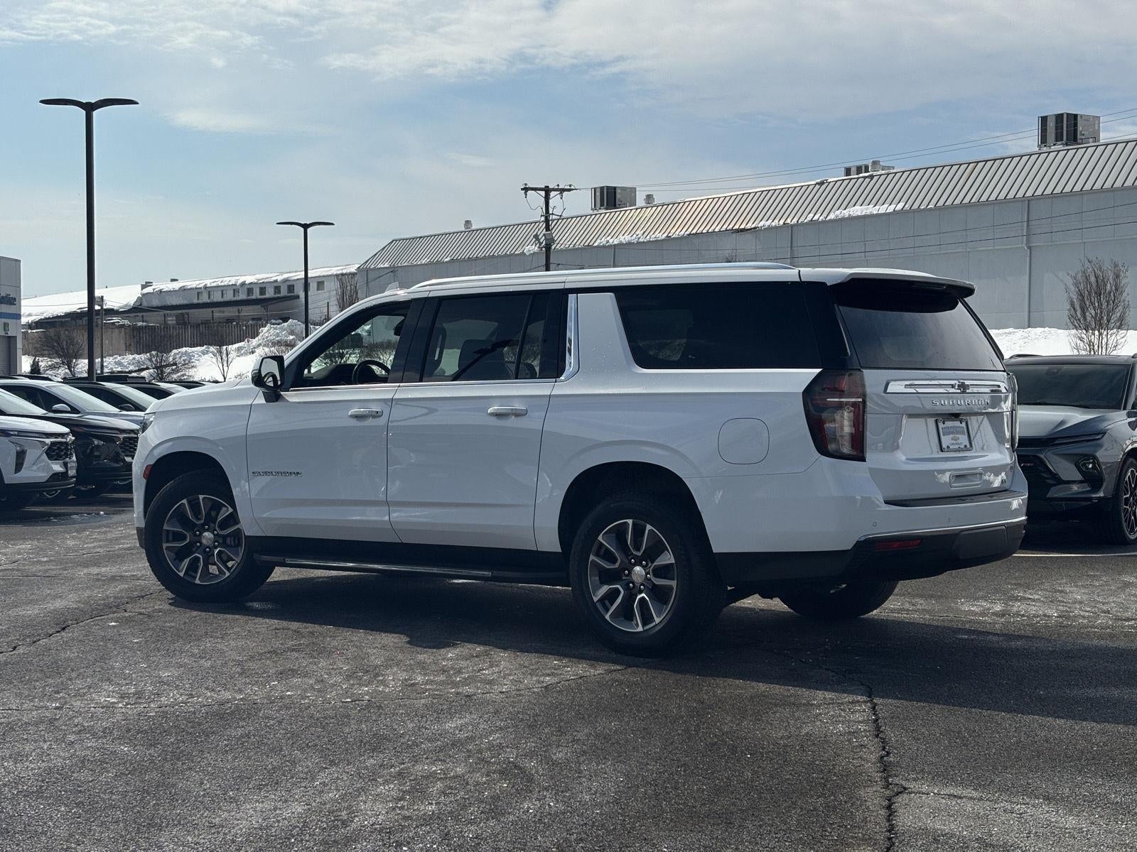 2022 Chevrolet Suburban LT