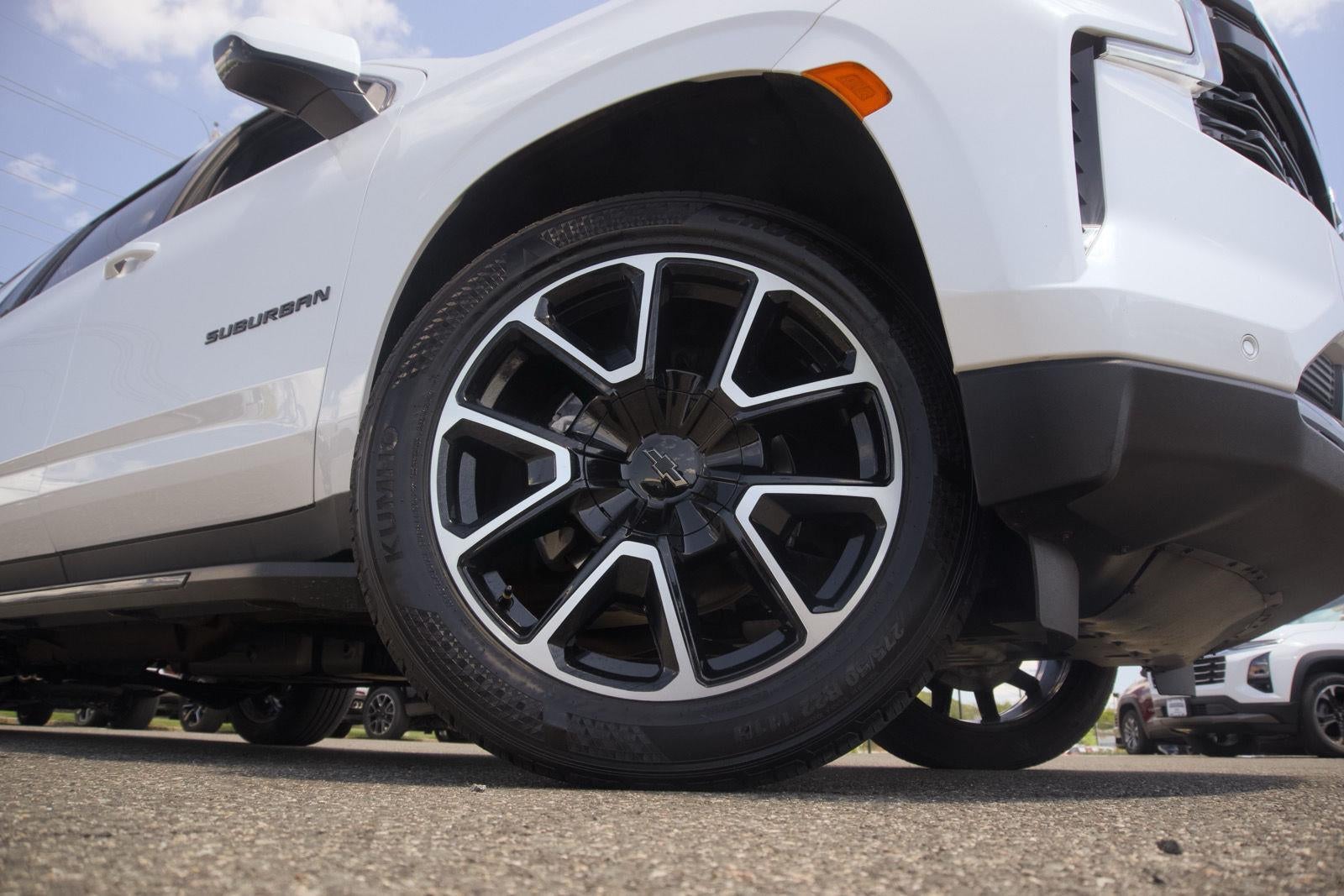 2023 Chevrolet Suburban RST